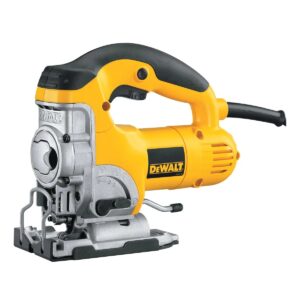 01 Sierra Caladora DEWALT de 700W Industrial DW331K con estuche
